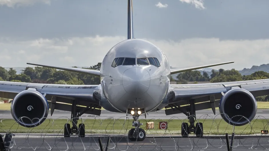Rubrik_Verkehr_Flugzeug_c._Pixabay_aircraft-994943_1920